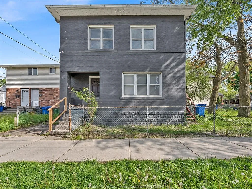 2 bed, $1,400 — Photo 1
