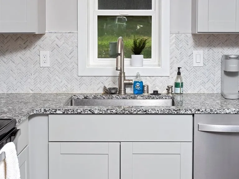 2131 W Melanie Ave #2 — Photo 4