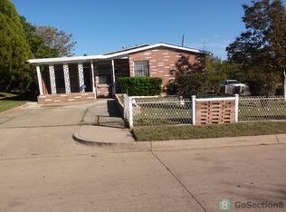 2413 Lucas Dr, Fort Worth, TX 76112