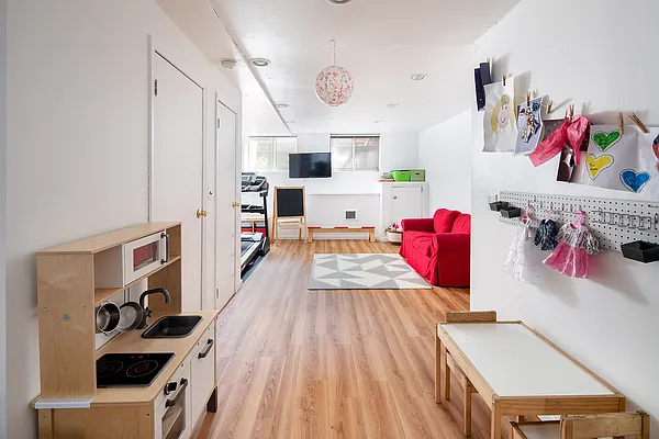 Sold by Corcoran | media 7