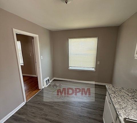 4th image of 18403 Conley St