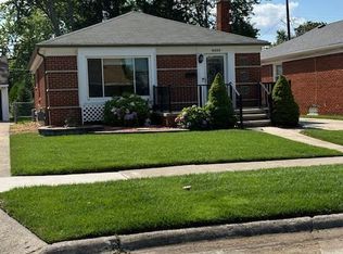 8488 Becker Ave, Allen Park, MI 48101