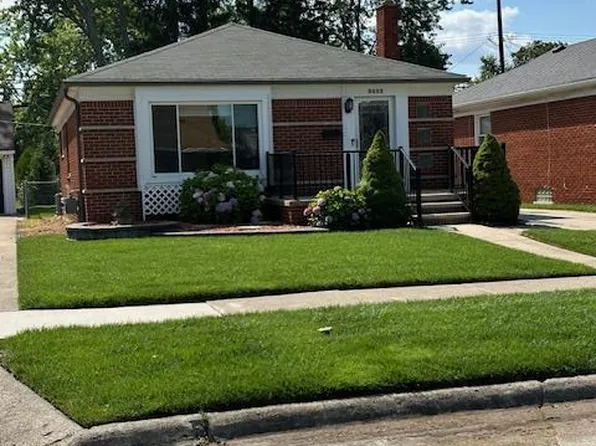 8488 Becker Ave, Allen Park, MI 48101