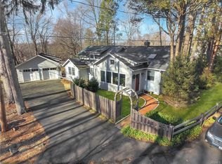 4 Carlann Ln, Valley Cottage, NY 10989