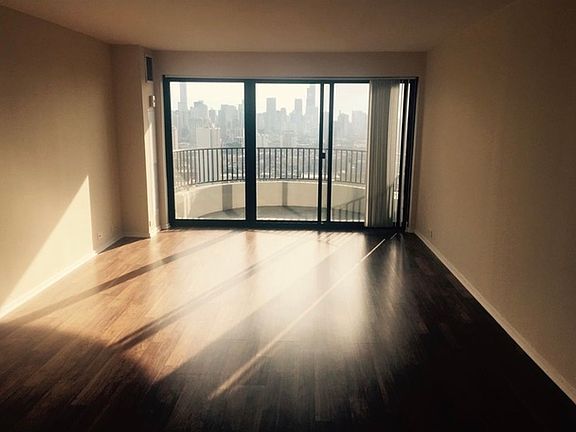 2nd image of 2020 N Lincoln Park W APT 37K
