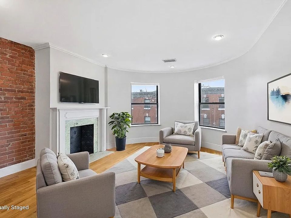 1st image of 111 Gainsborough St Unit 405