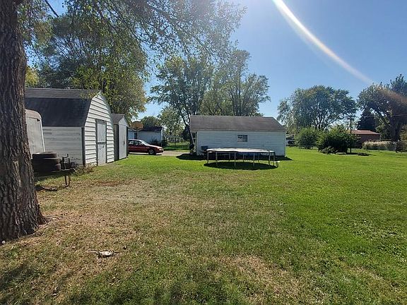 3rd image of 311 Janet Ave