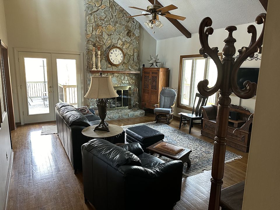 2nd image of 2022 Beeson Rd