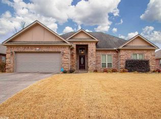 33 Congressional Dr, Little Rock, AR 72210
