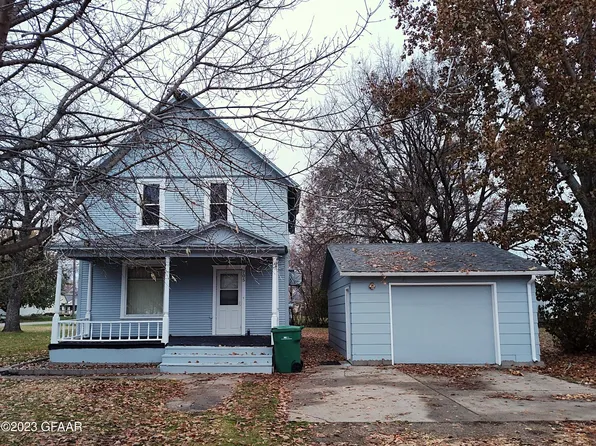 705 Ives St, Buxton, ND 58218