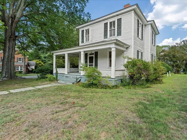 302 Halifax St, Warrenton, NC 27589