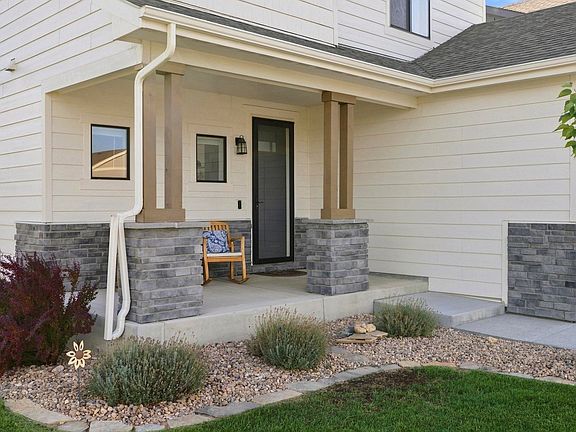 3rd image of 615 Red Jewel Dr