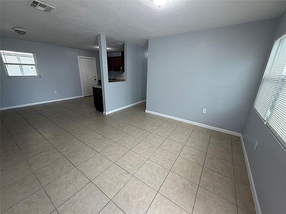 2nd image of 613 Carver Dr