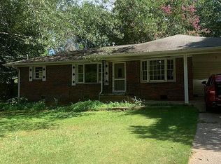 926 Green Valley Rd SW, Mableton, GA 30126