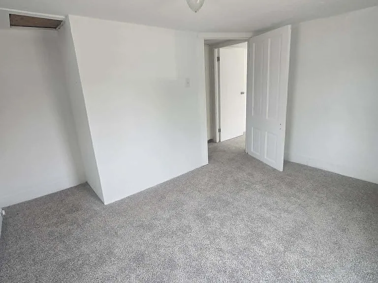 913 Pine St — Photo 8