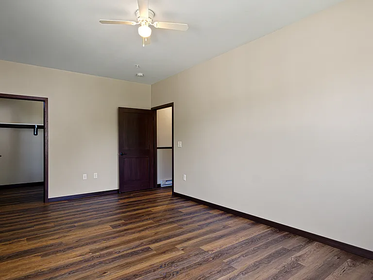 902 Menomonie St — Photo 11