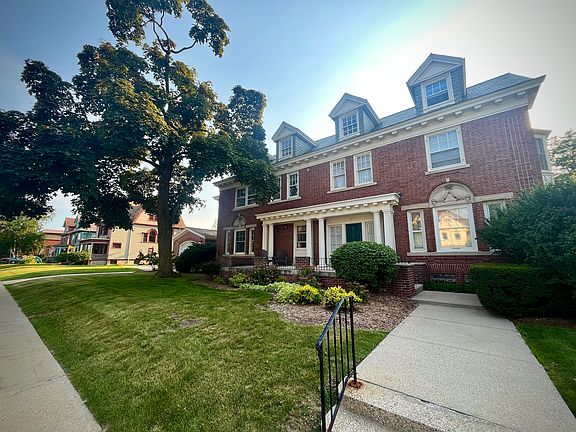 2nd image of 2773 N Maryland Ave #1
