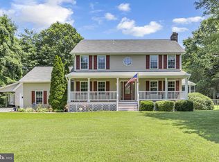 215 Cedar Beach Dr, Prince Frederick, MD 20678