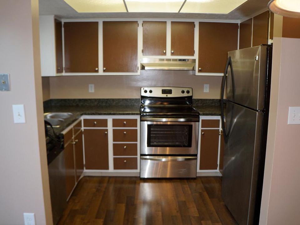 Kitchen - Freshly painted cabinet doors