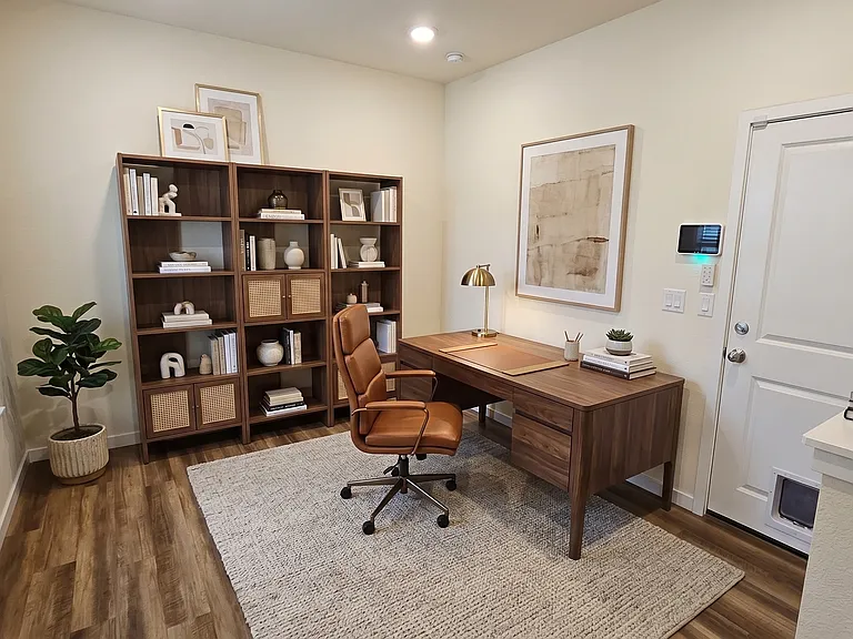 Extra Room/Office with Example Furniture