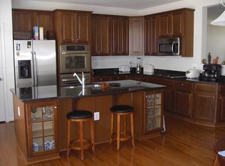 2313 Potomac Club Pkwy #322, Woodbridge, VA 22191