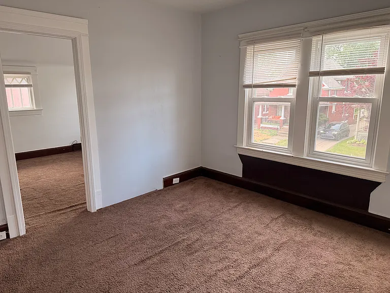 4422 Bridgeview Ave #UP — Photo 7