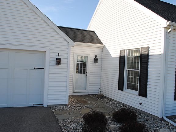 4th image of 4642 61st St