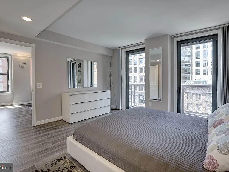 616 E St NW #718 — Photo 22