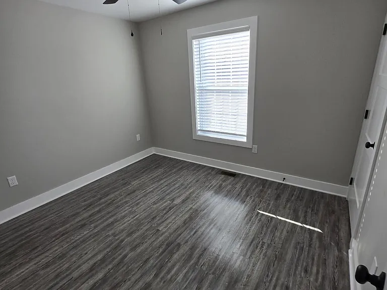1112 Race St — Photo 16