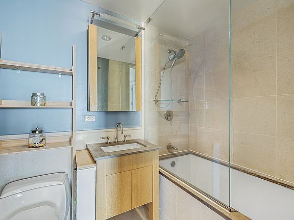 4th image of 350 W 42nd St APT 50E