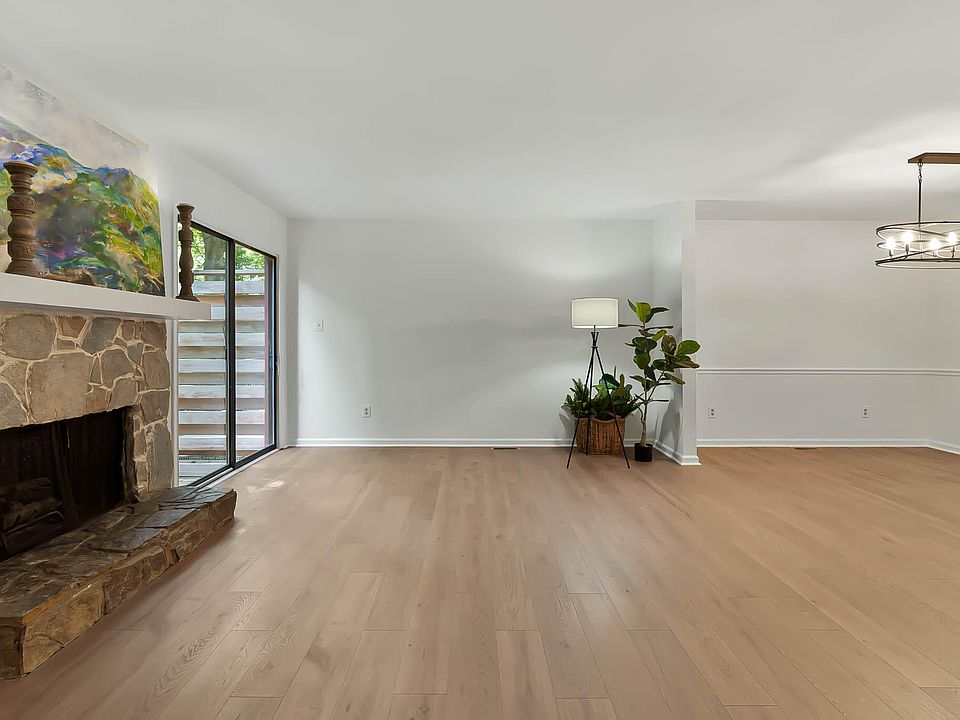1st image of 5444 Pine Top Cir