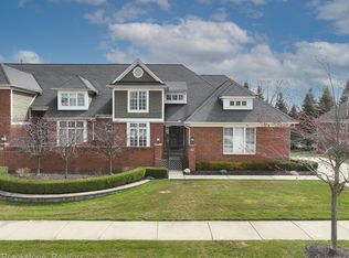 3926 Appaloosa Dr, Troy, MI 48084