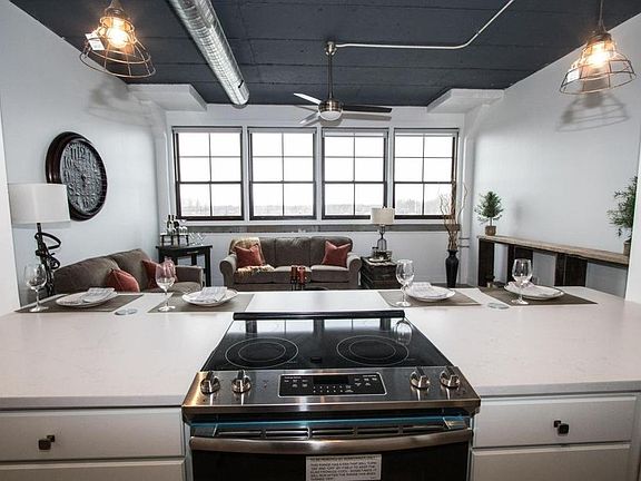 2nd image of 206 North Ave APT 403
