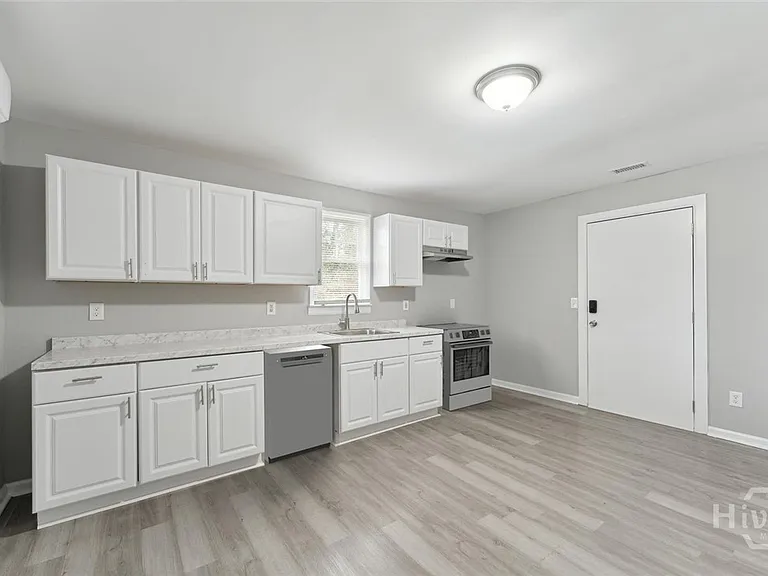 2120 Bulloch St #2122 — Photo 2