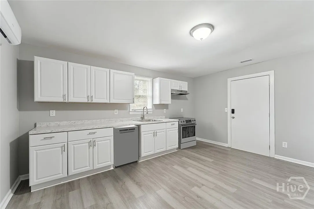 Building Photo - 2120 Bulloch St #2122