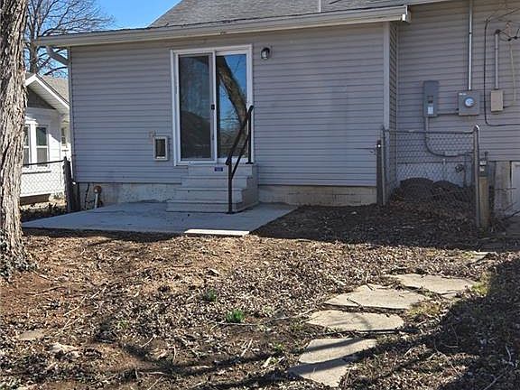 5th image of 1036 Brown Ave