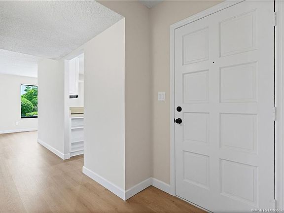 5th image of 5473 SE Miles Grant Rd APT A105