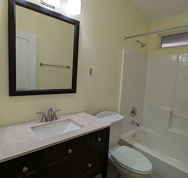 143 S Willow Creek St — Photo 26