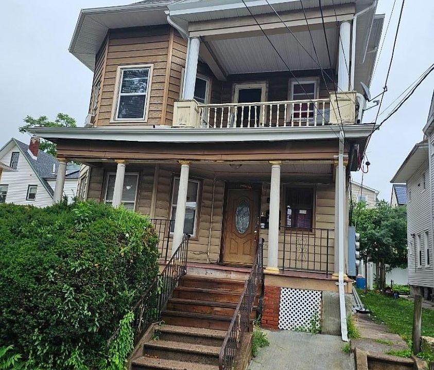 2nd image of 673 E 25Th St
