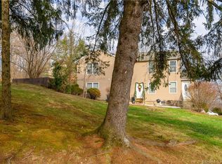 7 Hayestown Hts, Danbury, CT 06811