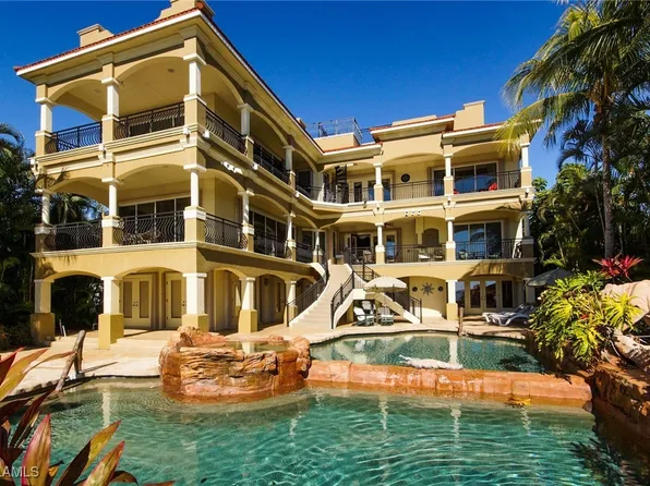 232 Bayshore Dr, Cape Coral, FL 33904