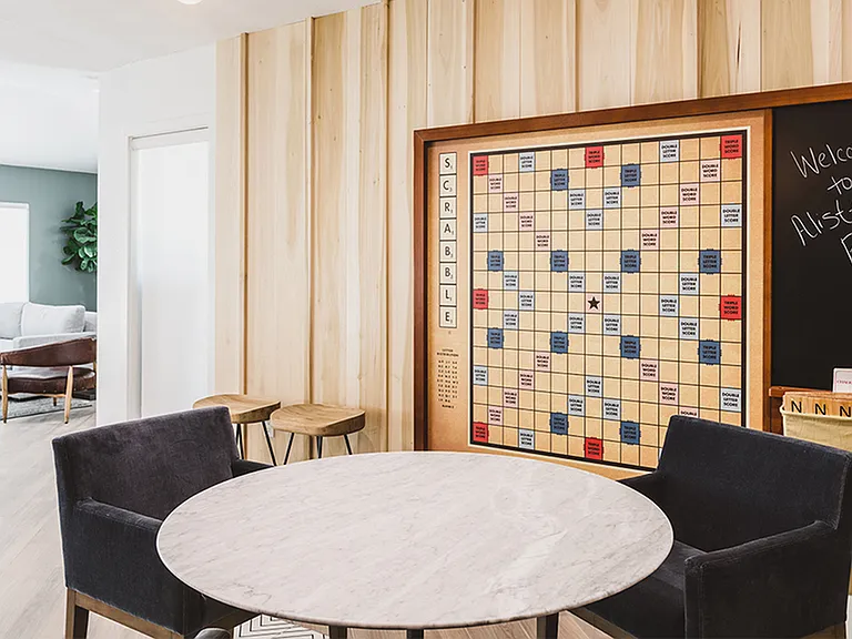 Work or play in this inviting clubroom space