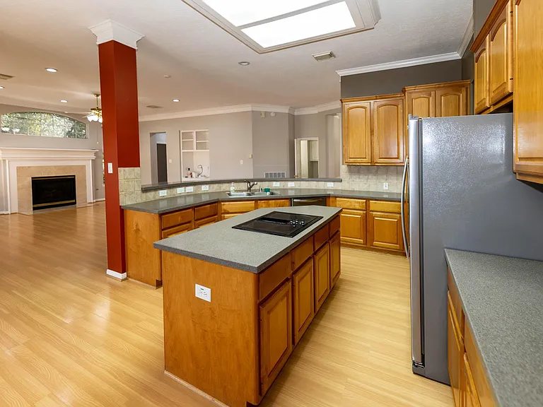 2435 Thorndon Park Ct — Photo 16
