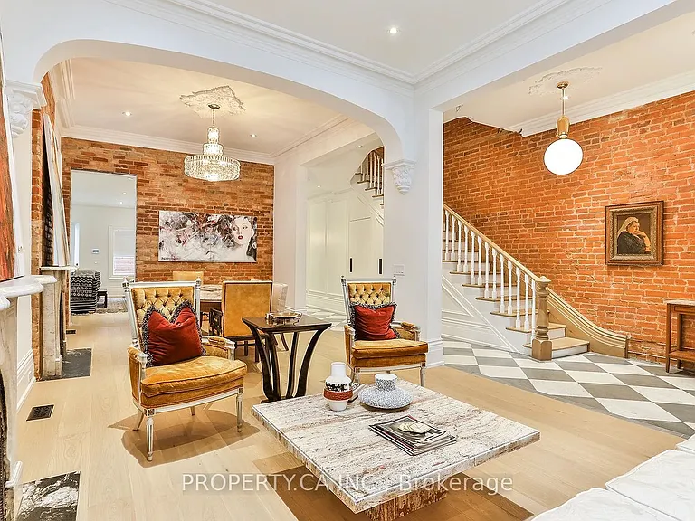 38 Beaconsfield Ave #MAIN HOUSE — Photo 3