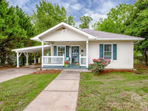 1204 E Catawba St, Belmont, NC 28012