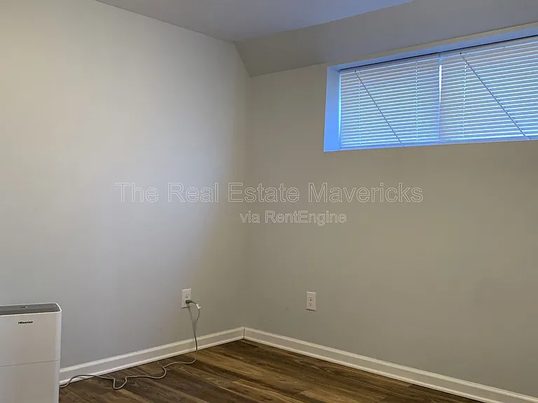 409 Longview Dr #B — Photo 7