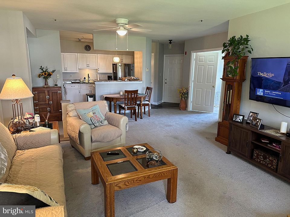 1st image of 302 Gatehouse Ln #302B