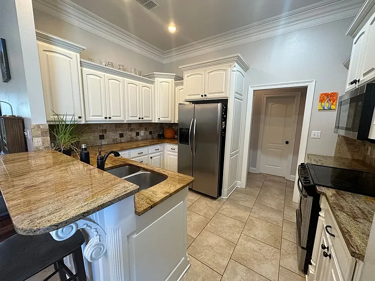 802 Grey Fox Cir — Photo 3