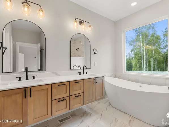 1318 N Utopia View Cir, Wasilla, AK 99654