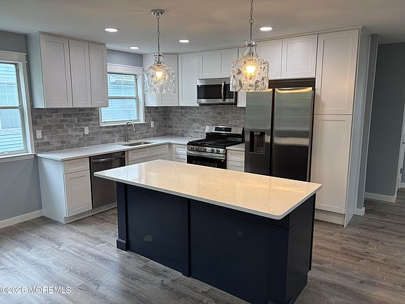 3rd image of 14 Portsmouth Drive